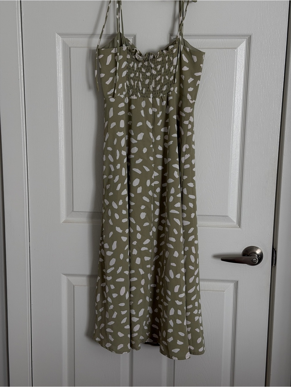 Lulus | Party in Paris Sage Green Print Tie-Strap Midi Dress - Picture 11 of 12